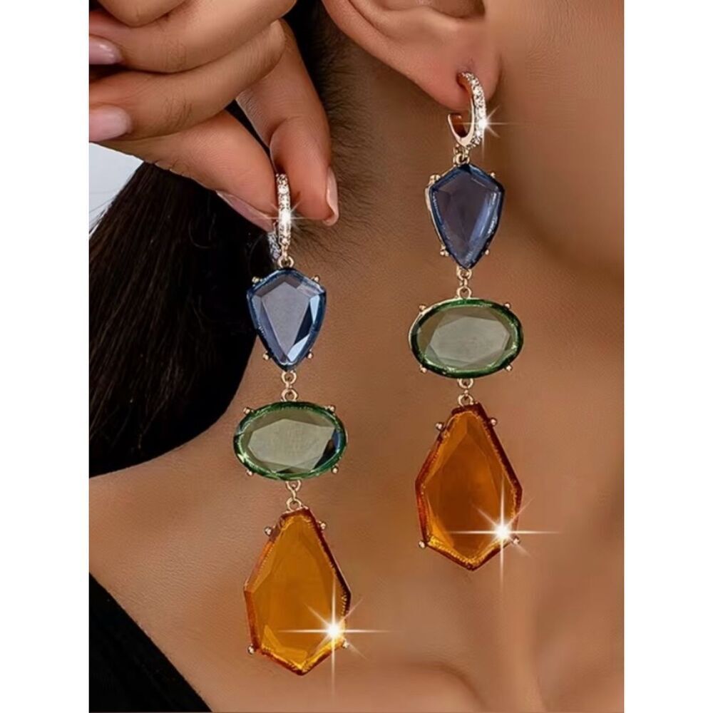 🧡 NEW Multicolored Gem Drop Dangle Fun & Sassy Earrings 🧡